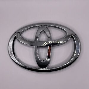 OEM Toyota Radiator Emblem 75311-33100 Genuine Front Grille Badge